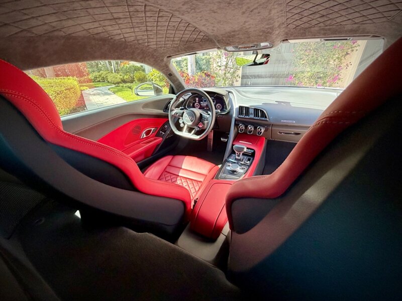 2022 Audi R8 5.2 quattro V10 performance  