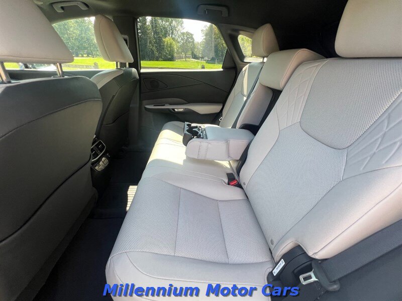2023 Lexus RX 350 - Photo 23