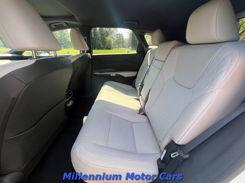 2023 Lexus RX 350 - Photo 24