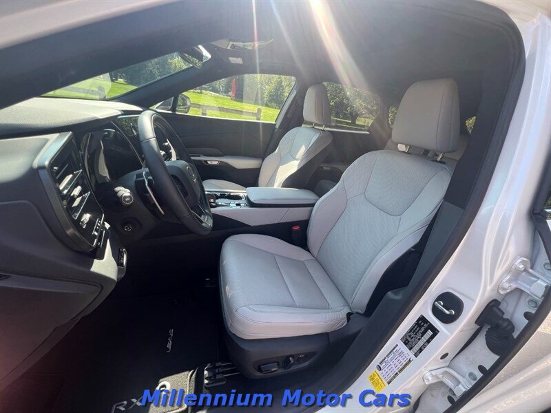 2023 Lexus RX 350 - Photo 18