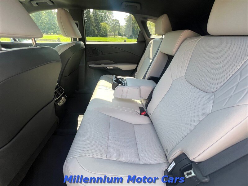 2023 Lexus RX 350 - Photo 22