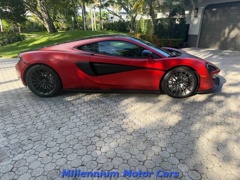 2017 McLaren 570GT - Photo 3 - Warminster, PA 18974