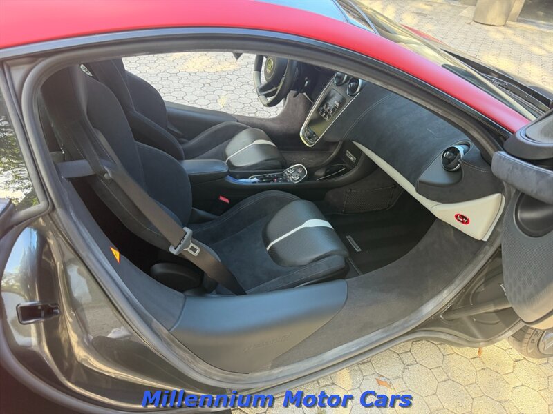 2017 McLaren 570GT - Photo 2 - Warminster, PA 18974