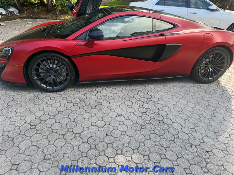 2017 McLaren 570GT - Photo 4 - Warminster, PA 18974