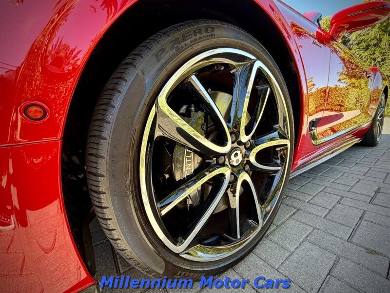 2023 Bentley Continental GTC Base - Photo 20