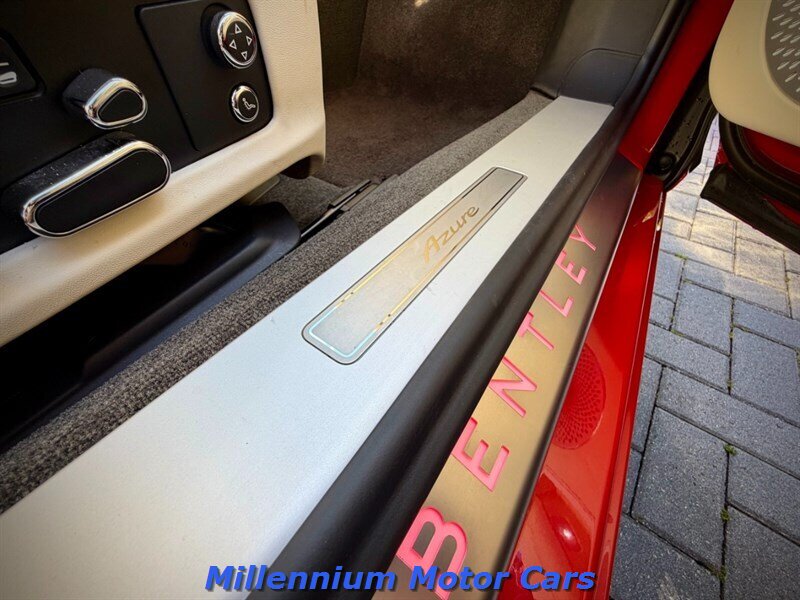2023 Bentley Continental GTC Base - Photo 29