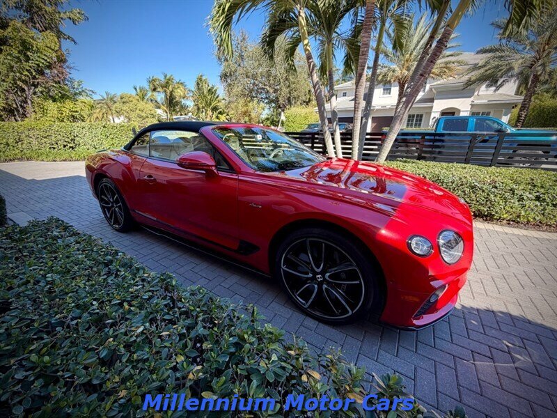 2023 Bentley Continental GTC Base - Photo 11