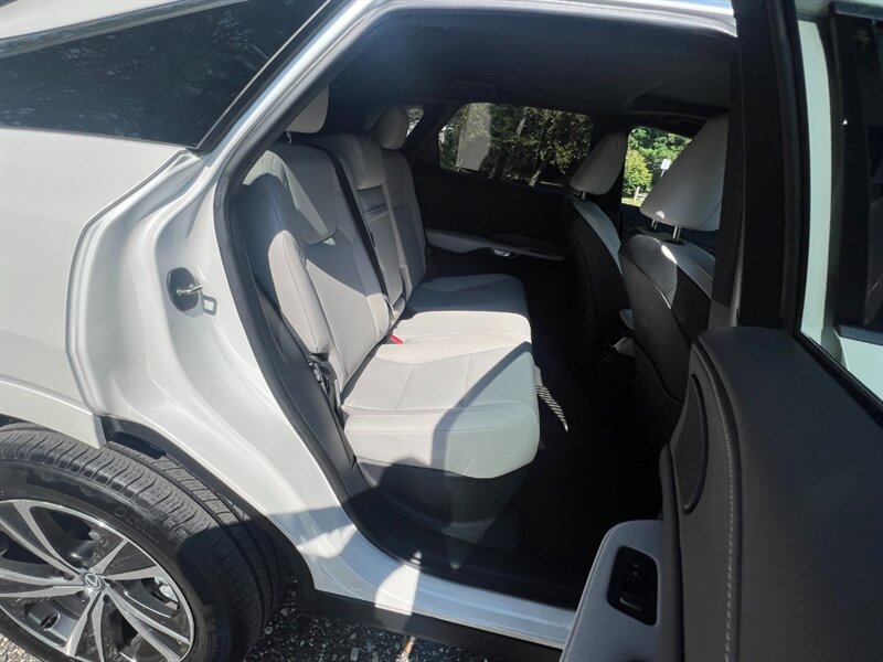 2023 Lexus RX 350 Premium - Photo 25 - Warminster, PA 18974
