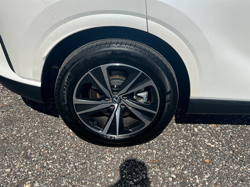 2023 Lexus RX 350 Premium - Photo 16 - Warminster, PA 18974
