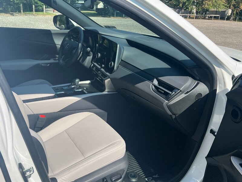 2023 Lexus RX 350 Premium - Photo 30 - Warminster, PA 18974