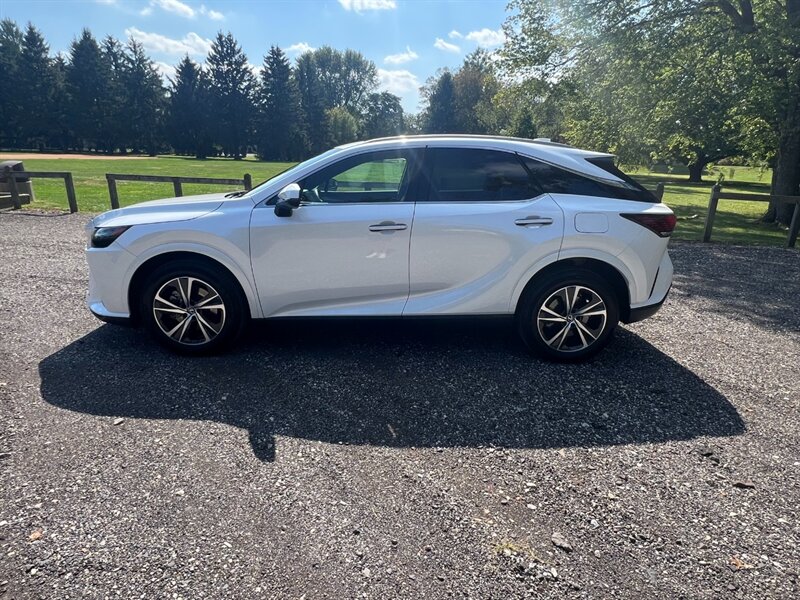2023 Lexus RX 350 Premium - Photo 3 - Warminster, PA 18974