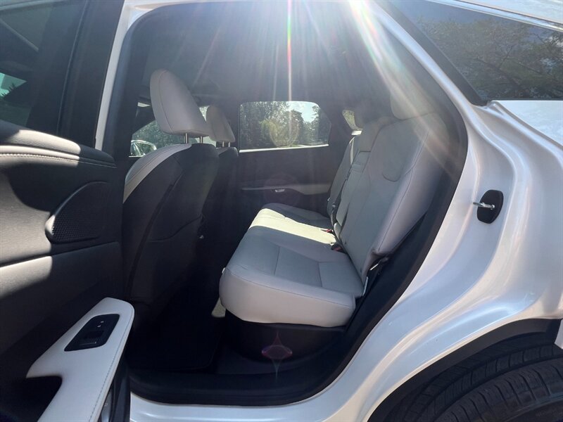 2023 Lexus RX 350 Premium - Photo 20 - Warminster, PA 18974