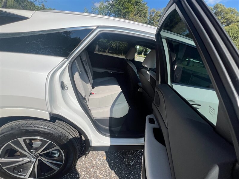2023 Lexus RX 350 Premium - Photo 26 - Warminster, PA 18974