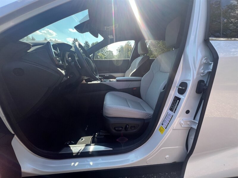 2023 Lexus RX 350 Premium - Photo 18 - Warminster, PA 18974