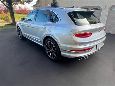 2021 Bentley Bentayga Hybrid   - Photo 8 - Warminster, PA 18974