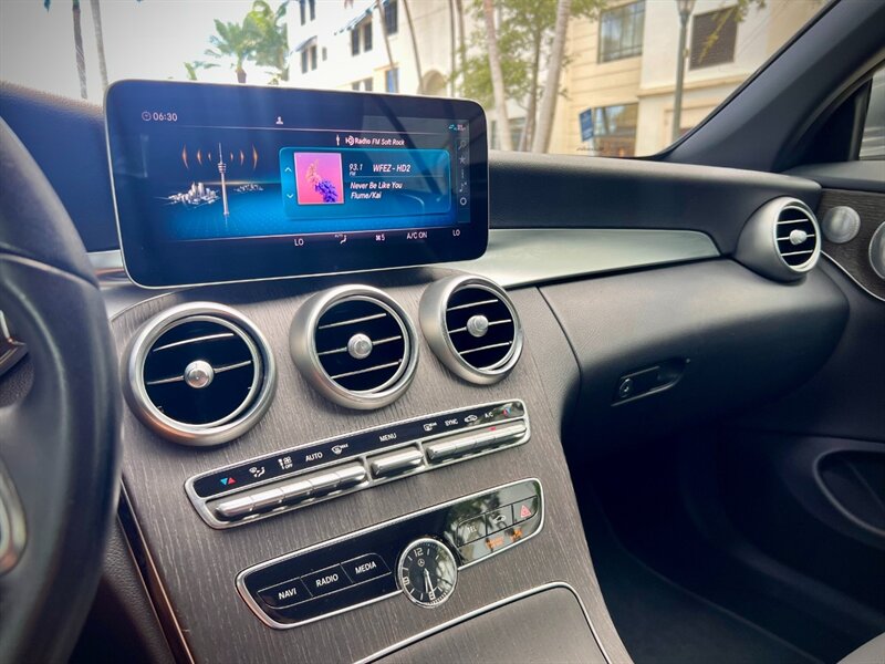 2019 Mercedes Benz C 300 photo 31