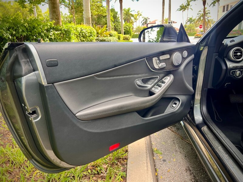 2019 Mercedes Benz C 300 photo 21