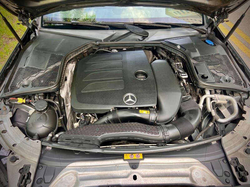 2019 Mercedes Benz C 300 photo 13