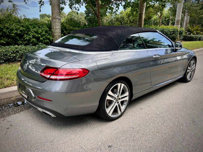 2019 Mercedes Benz C 300 photo 16