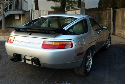 1988 Porsche 928 S4   - Photo 11 - Rockville, MD 20850