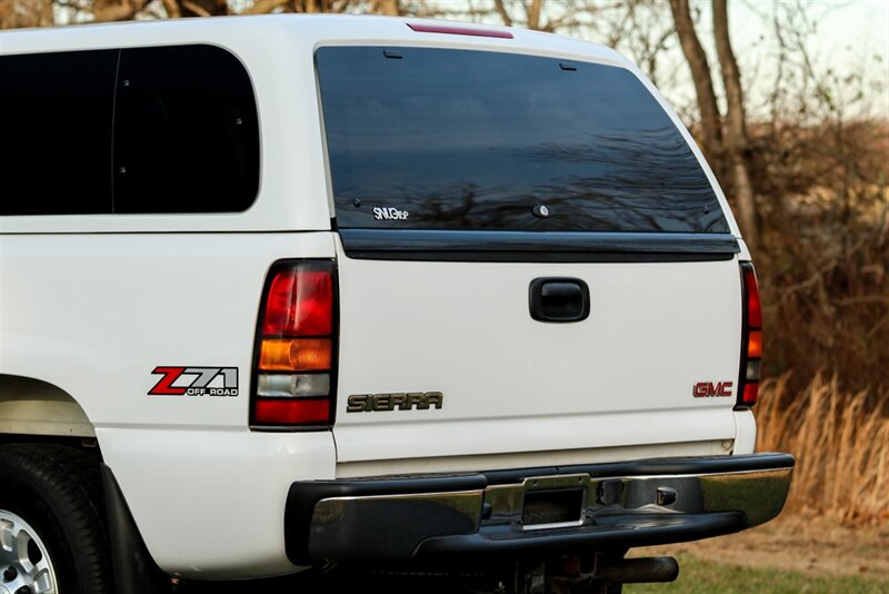 2005 GMC Sierra 1500 SLE Z71 4WD 2dr Regular Cab   - Photo 32 - Rockville, MD 20850