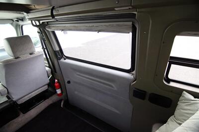 1995 Volkswagen EuroVan Winnebago Full Camper Conversion   - Photo 15 - Rockville, MD 20850