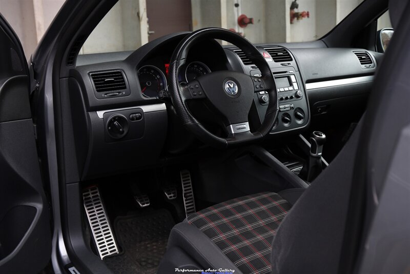 2008 Volkswagen GTI 6-Speed   - Photo 3 - Rockville, MD 20850