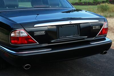 2000 Jaguar XJ8   - Photo 37 - Rockville, MD 20850