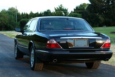 2000 Jaguar XJ8   - Photo 16 - Rockville, MD 20850