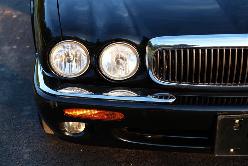 2000 Jaguar XJ8   - Photo 36 - Rockville, MD 20850