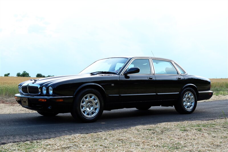 2000 Jaguar XJ8   - Photo 20 - Rockville, MD 20850