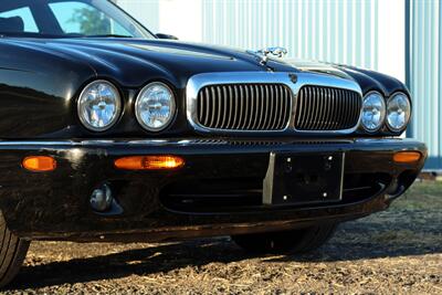 2000 Jaguar XJ8   - Photo 33 - Rockville, MD 20850