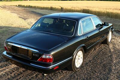 2000 Jaguar XJ8   - Photo 10 - Rockville, MD 20850