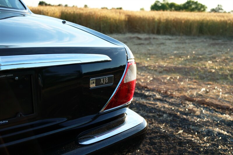 2000 Jaguar XJ8   - Photo 39 - Rockville, MD 20850