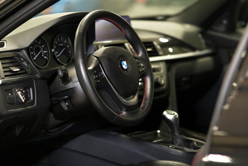 2013 BMW 335i  Sport 6-Speed - Photo 44 - Rockville, MD 20850