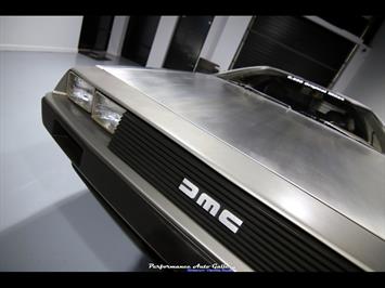 1981 DeLorean DMC-12   - Photo 11 - Rockville, MD 20850