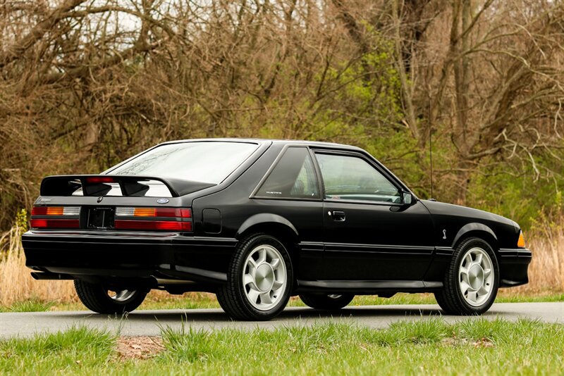 1993 Ford Mustang SVT Cobra   - Photo 2 - Rockville, MD 20850