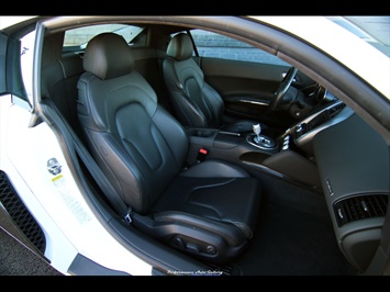 2009 Audi R8 Quattro  6-Spd - VF Supercharged - Photo 30 - Rockville, MD 20850