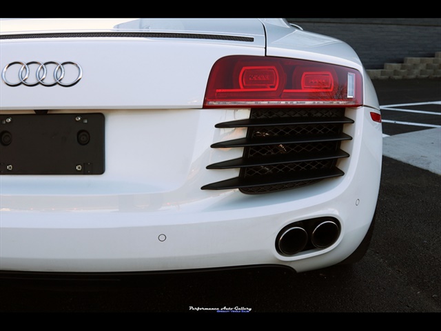 2009 Audi R8 Quattro  6-Spd - VF Supercharged - Photo 18 - Rockville, MD 20850