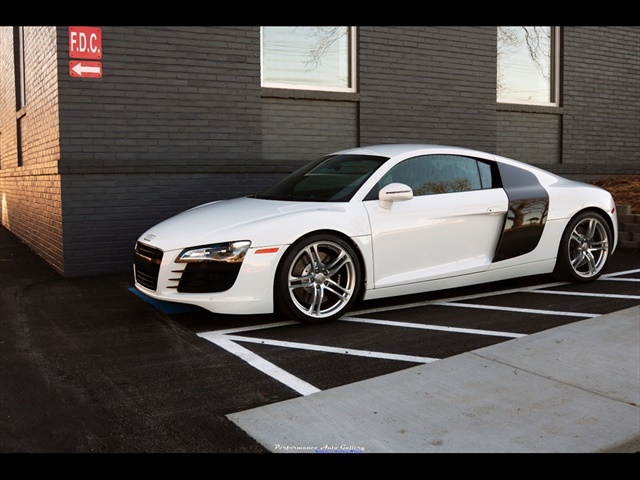 2009 Audi R8 Quattro  6-Spd - VF Supercharged - Photo 4 - Rockville, MD 20850