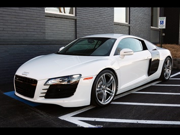 2009 Audi R8 Quattro  6-Spd - VF Supercharged - Photo 1 - Rockville, MD 20850