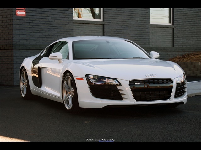 2009 Audi R8 Quattro  6-Spd - VF Supercharged - Photo 2 - Rockville, MD 20850