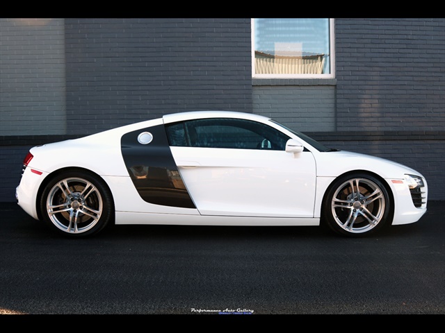 2009 Audi R8 Quattro  6-Spd - VF Supercharged - Photo 10 - Rockville, MD 20850