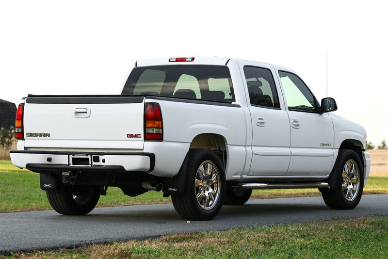 2006 GMC Sierra 1500 Denali   - Photo 18 - Rockville, MD 20850