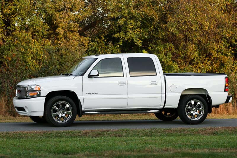 2006 GMC Sierra 1500 Denali   - Photo 20 - Rockville, MD 20850