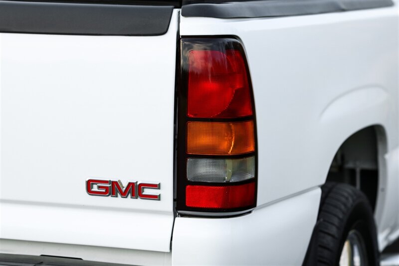 2006 GMC Sierra 1500 Denali   - Photo 47 - Rockville, MD 20850