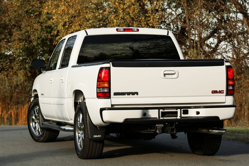 2006 GMC Sierra 1500 Denali   - Photo 14 - Rockville, MD 20850