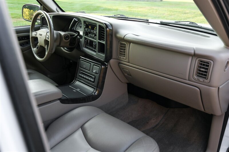 2006 GMC Sierra 1500 Denali   - Photo 65 - Rockville, MD 20850