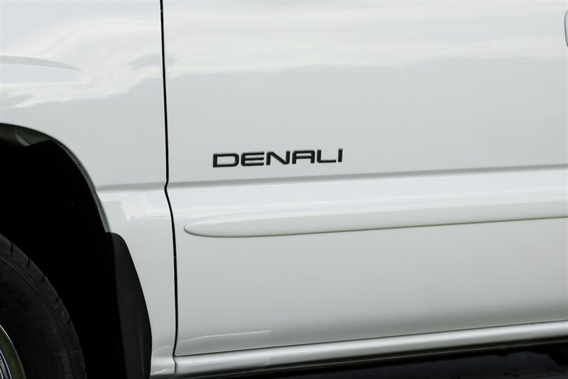 2006 GMC Sierra 1500 Denali   - Photo 39 - Rockville, MD 20850