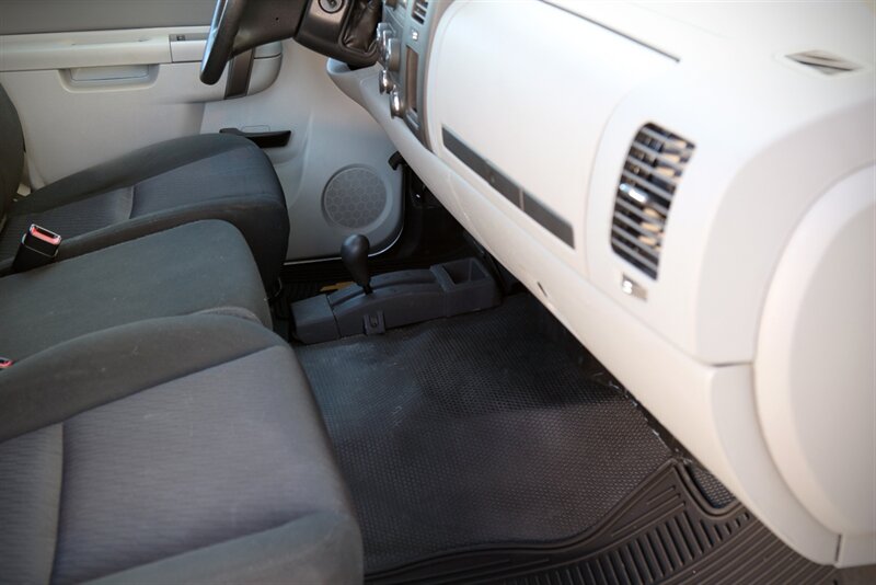 2012 Chevrolet Silverado 2500 Work Truck  4WD - Photo 52 - Rockville, MD 20850